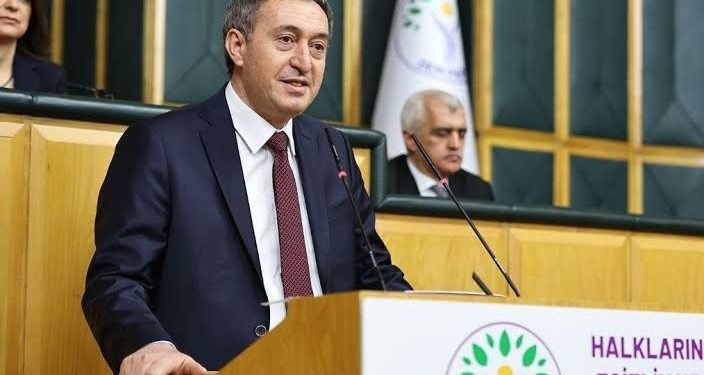 هاوسەرۆکی دەم پارتی: هەنگاوێک لە هەزار قسە باشترە